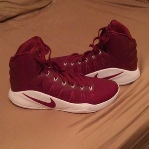 2016 Men’s Nike Hyperdunk Basketball Shoes 13.5